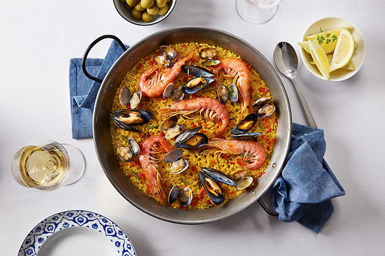 Authentic Spanish Paella Experience for 2 in Seattle
