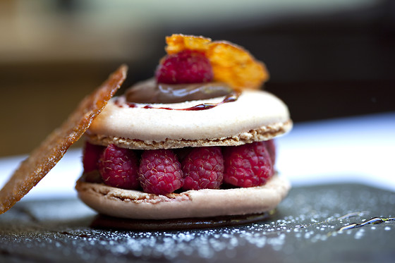 Assortiment of pastries + dessert for 2 at Les Gateaux de Marie